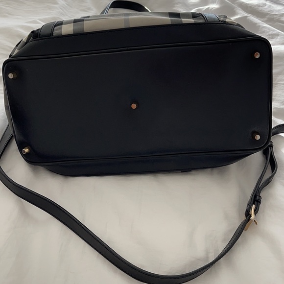 Burberry Nova tote diaper bag - Picture 6 of 10